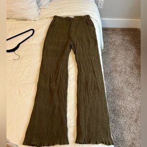 Abercrombie crinkle flowy pants